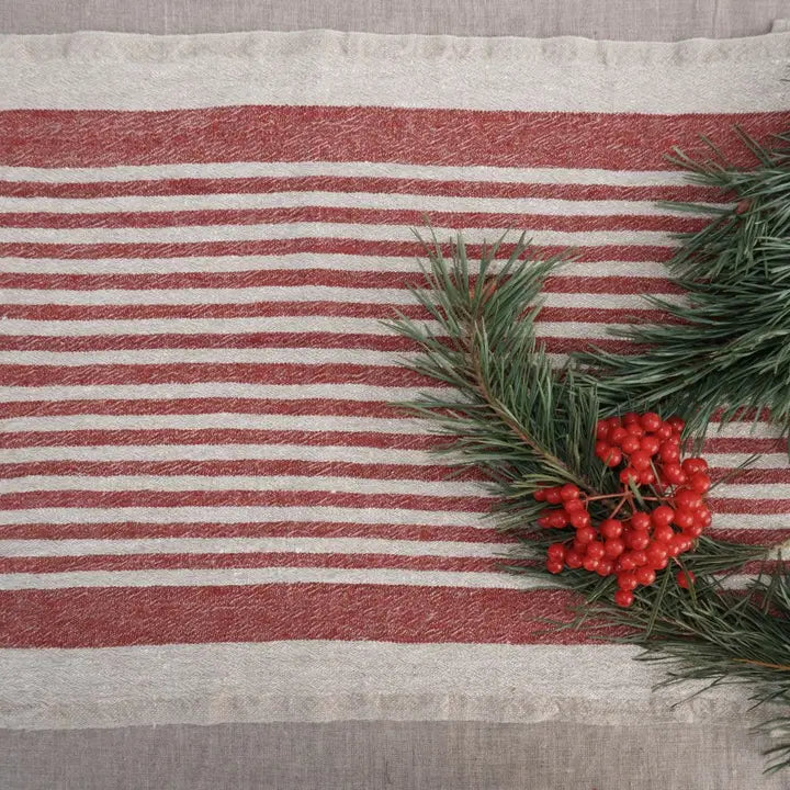 Trilha Tischläufer gross 40 x 250 rot gestreift
