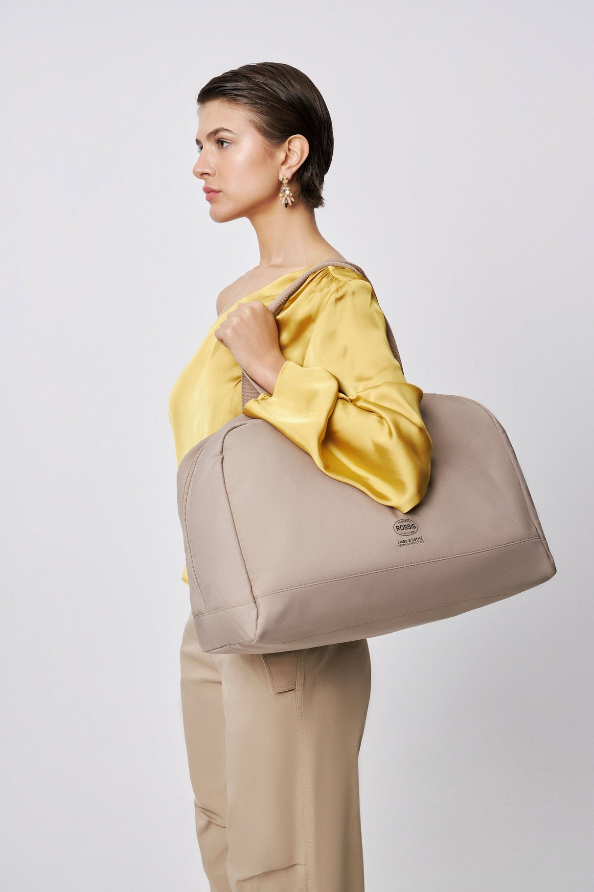 ROSSIS Travel 1, Grey Wood