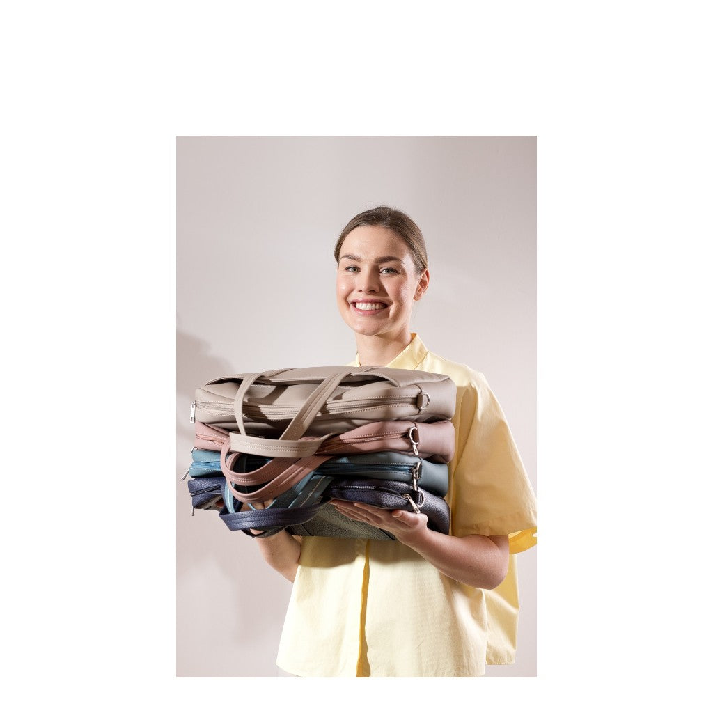 ROSSIS Tom, Ebony Girl