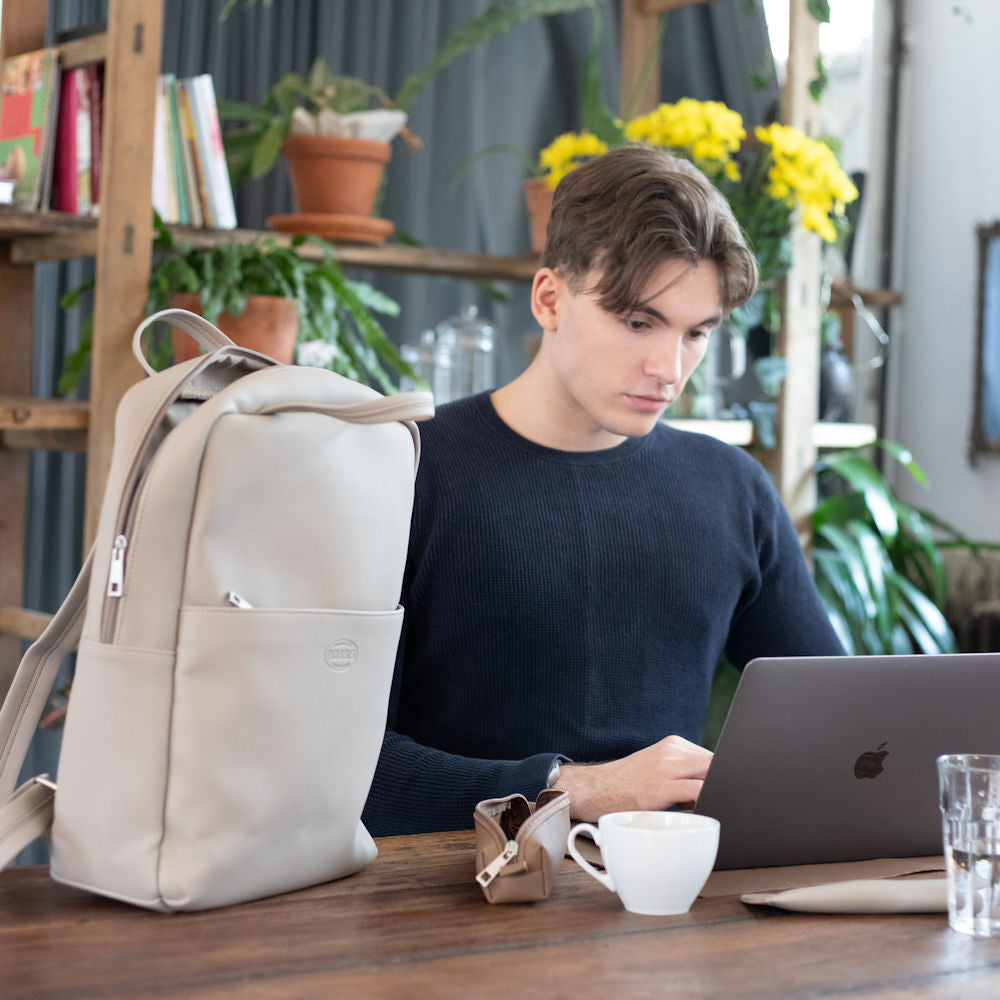 ROSSIS Luke, River Stone