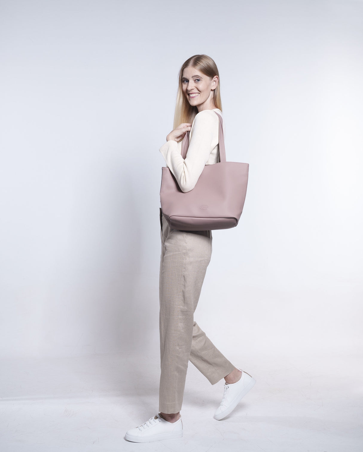 ROSSIS Kate, Rose Dust