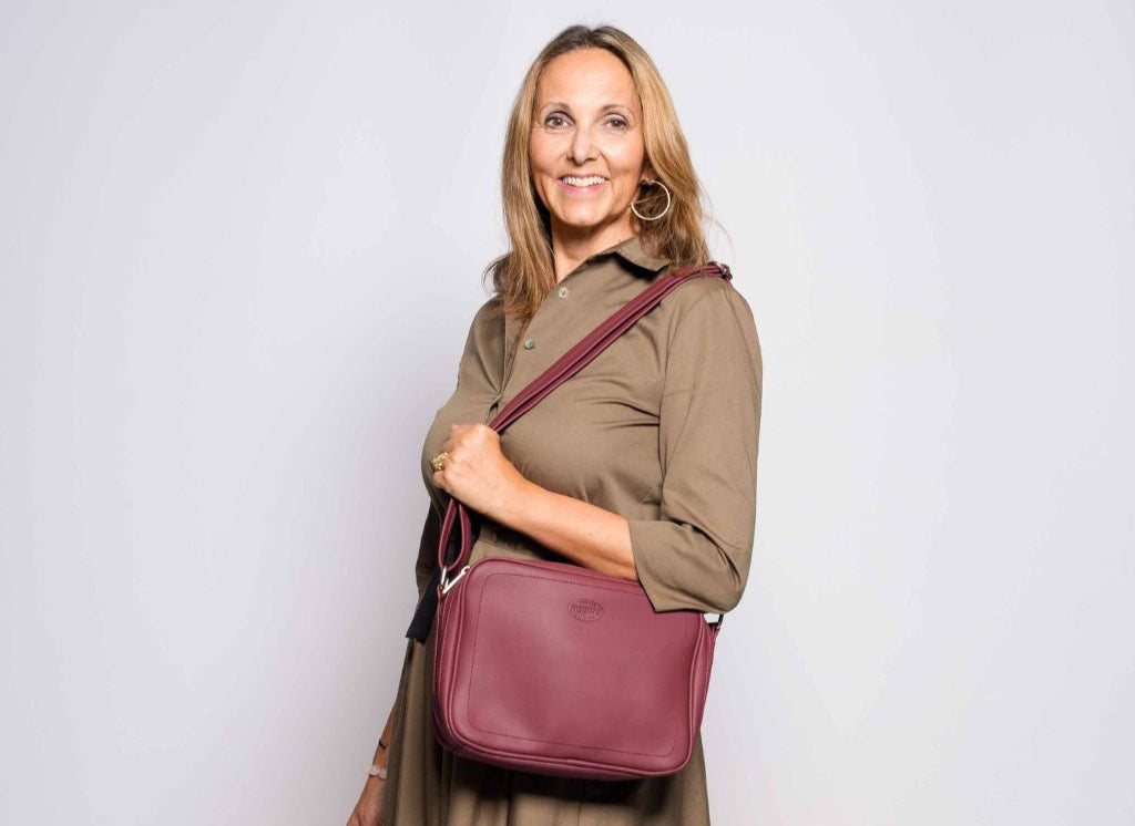 ROSSIS Aqua Nova, Cherry Red