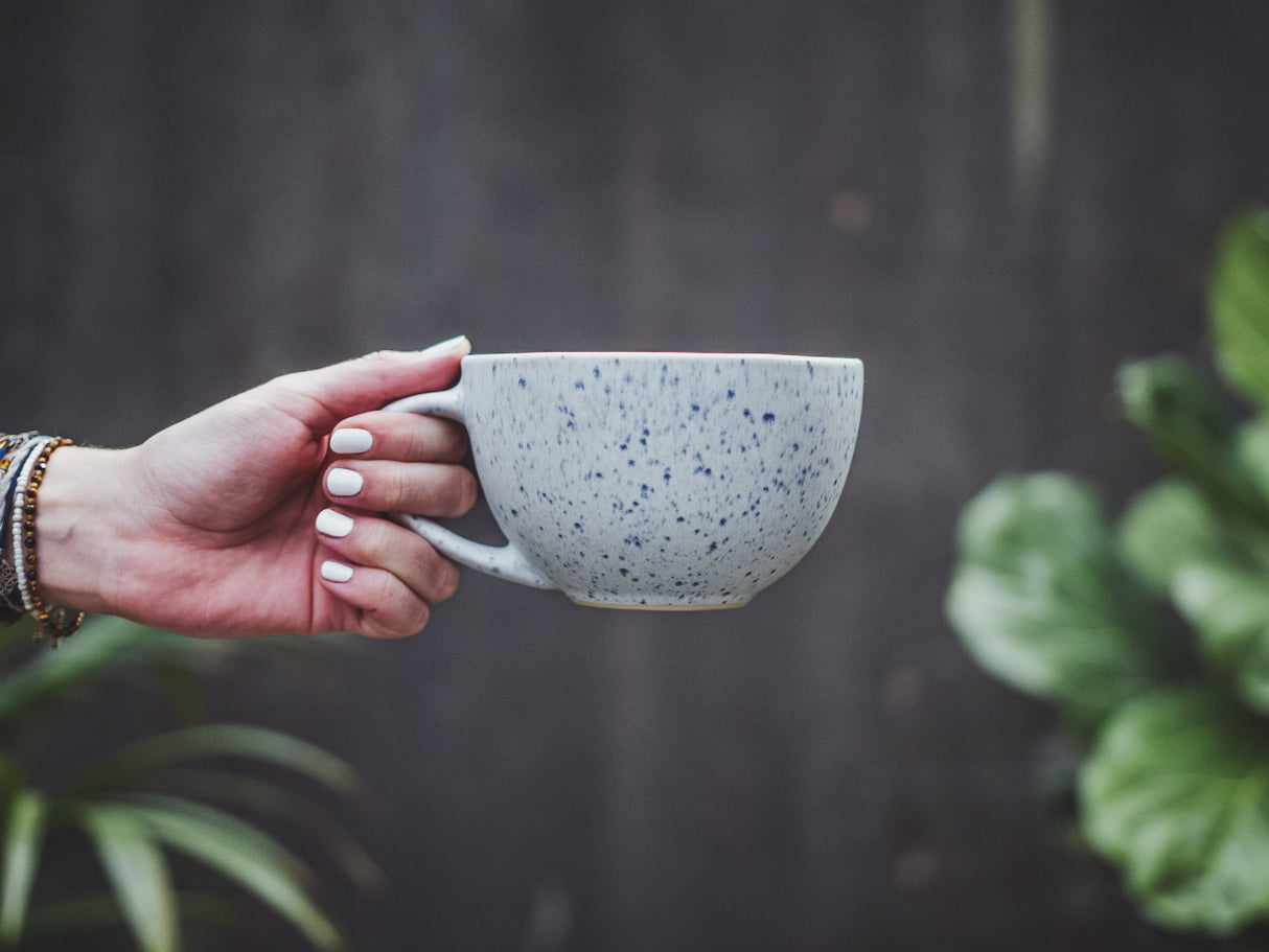 soñho Azul Manchado XL Cappuccino Tasse blauweiss gesprenkelt