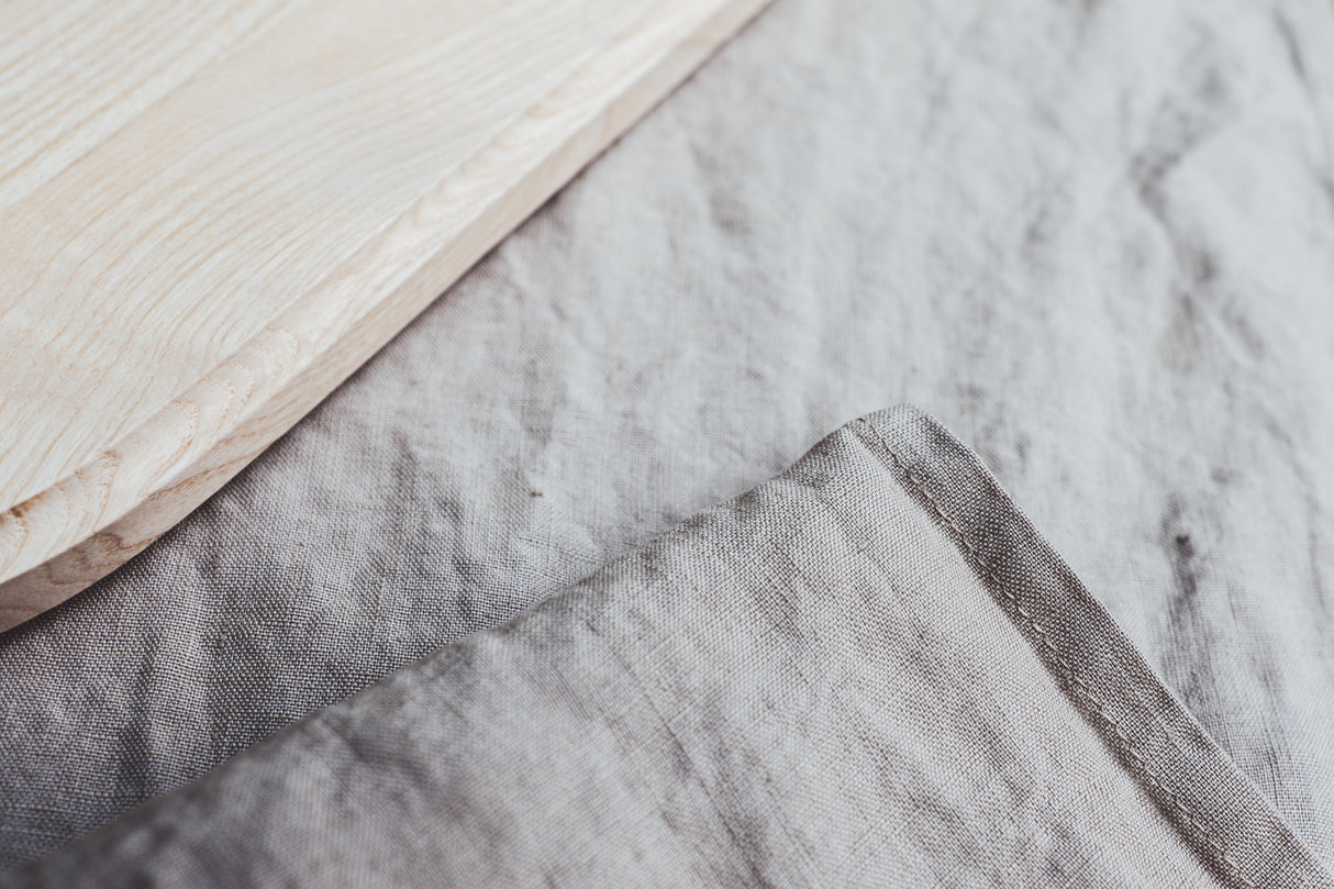 Abraço - Tischläufer Detailaufnahme vom Leinenstoff