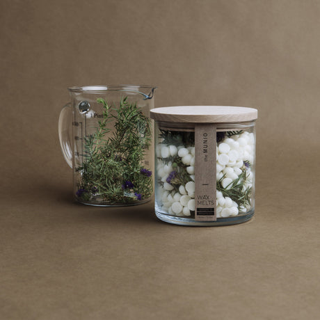 the MUNIO Wacholder und Limonium Sojawachsschmelze im Teelichtglas, ⌀ 10 cm