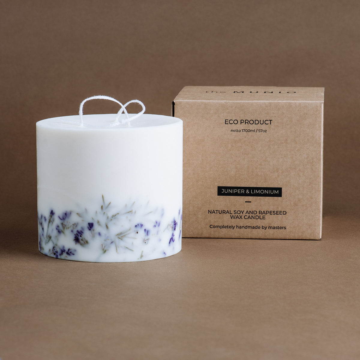 the MUNIO Wacholder und Limonium Sojawachskerze, ⌀ 8 cm